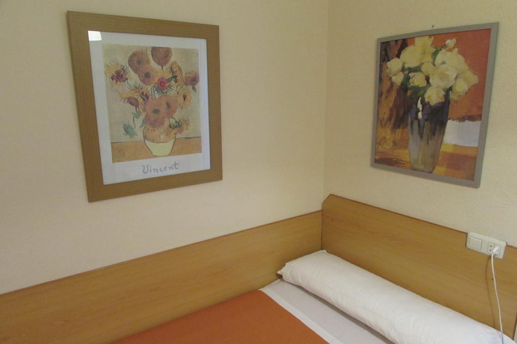 Hostal Prim Μαδρίτη Εξωτερικό φωτογραφία