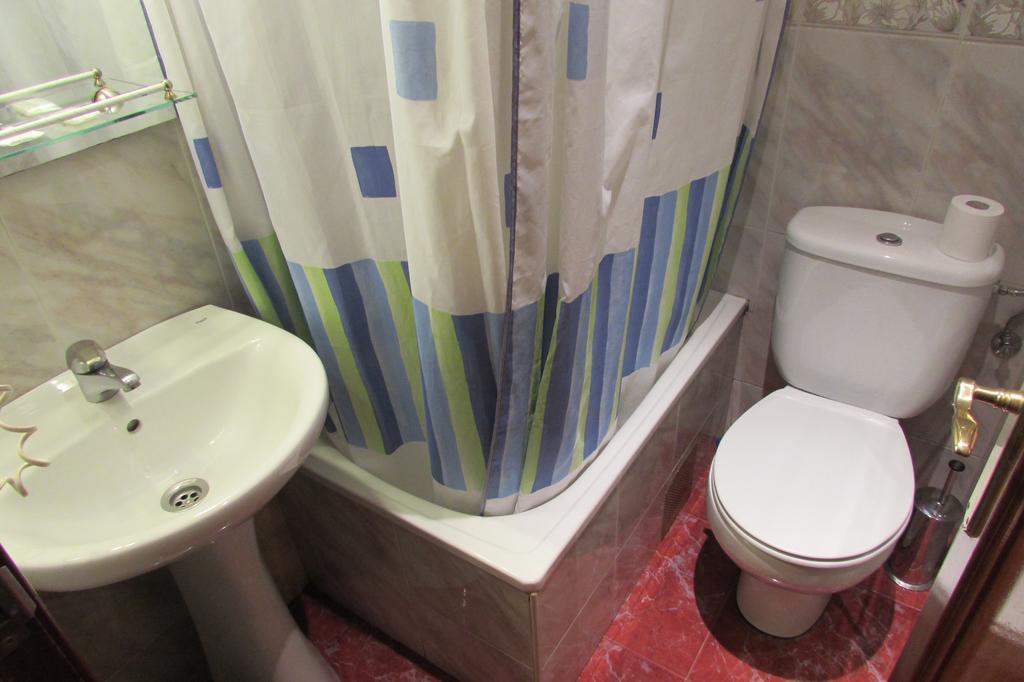 Hostal Prim Μαδρίτη Εξωτερικό φωτογραφία