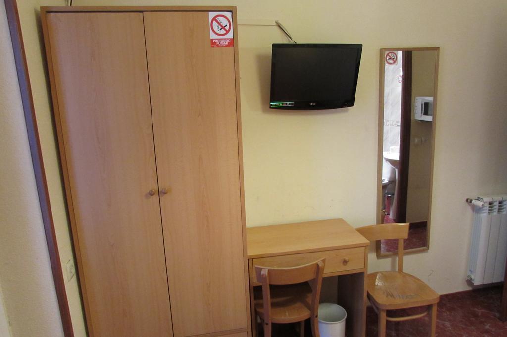 Hostal Prim Μαδρίτη Εξωτερικό φωτογραφία