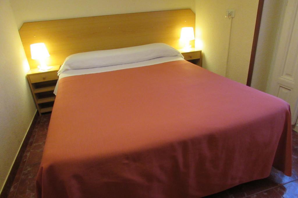 Hostal Prim Μαδρίτη Εξωτερικό φωτογραφία